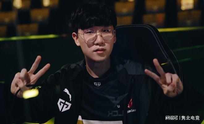 表现如同对 表现如同对